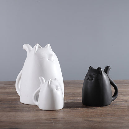Three-Person Family Cat-Themed Creative Ceramic Home Crafts