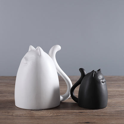Three-Person Family Cat-Themed Creative Ceramic Home Crafts